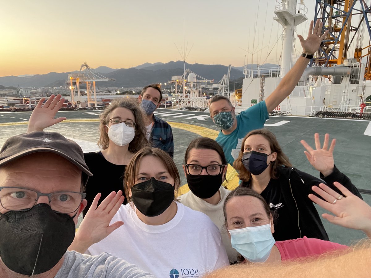 #Exp386 #JapanTrench The ESO team on The #Chikyu before the scientist arrive. Lots of things to organize, but time for a selfie on the helideck!
#IODP #MSP #earthquake #ScientificOceanDrilling 
<a href="/Chikyu_JAMSTEC/">CHIKYU 地球深部探査船「ちきゅう」</a> <a href="/ECORD_IODP/">ECORD</a> <a href="/JAMSTEC_PR/">JAMSTEC 海洋研究開発機構 ＼海と地球の研究所／</a> <a href="/EPC_Research/">EPC</a>