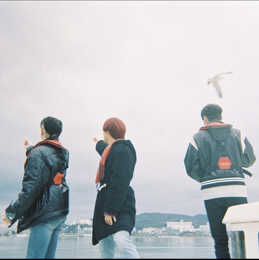 hlxlight's tweet photo. brothers for life 🫐🍋🍏🍇💙💛💚💜
#윤두준 #양요섭 #이기광 #양요섭 https://t.co/AvpDDSpUq4