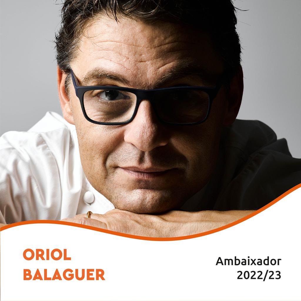 RutadelXato's tweet image. Us presentem a @oriolbalaguer ambaixador de nova temporada 2022-23 de la @RutadelXato

Mestre pastisser i un dels professionals més complerts de la gastronomia, segons Ferran Adrià
👉Més info
rutadelxato.com/ca/ambaixadors