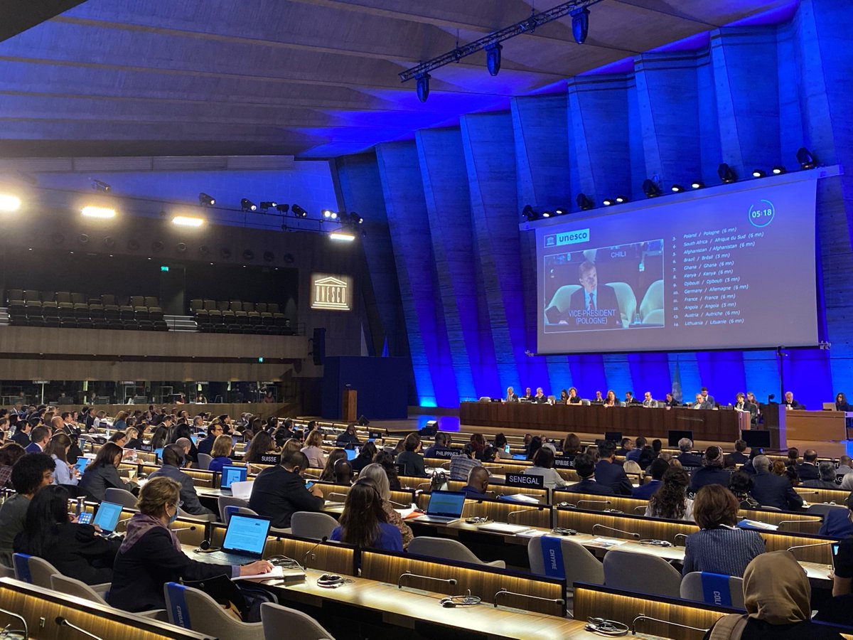 PLinUNESCO's tweet photo. On the #ForeignServiceWeek🇵🇱 we want to share @PLinUNESCO work in the field of diplomacy. Promotion of #culturalheritage #ProtectionOfJournalists #HumanRights #SupportForUkraine or #RightToEducation are on our daily agenda. This week you will find out more about it!
#DSZ2022 https://t.co/EAvWkv3C5C