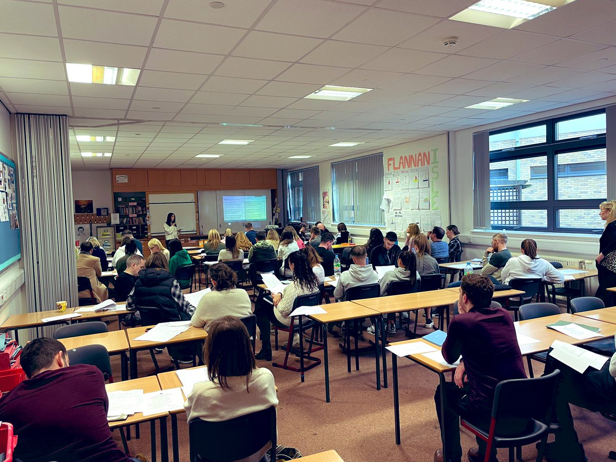 MctiernanMrs's tweet photo. This morning staff are revisiting our Literacy and Numeracy strategies through inter faculty/departmental working #leadershipoflearning @UGSchool https://t.co/KCcdoXaJ0Q