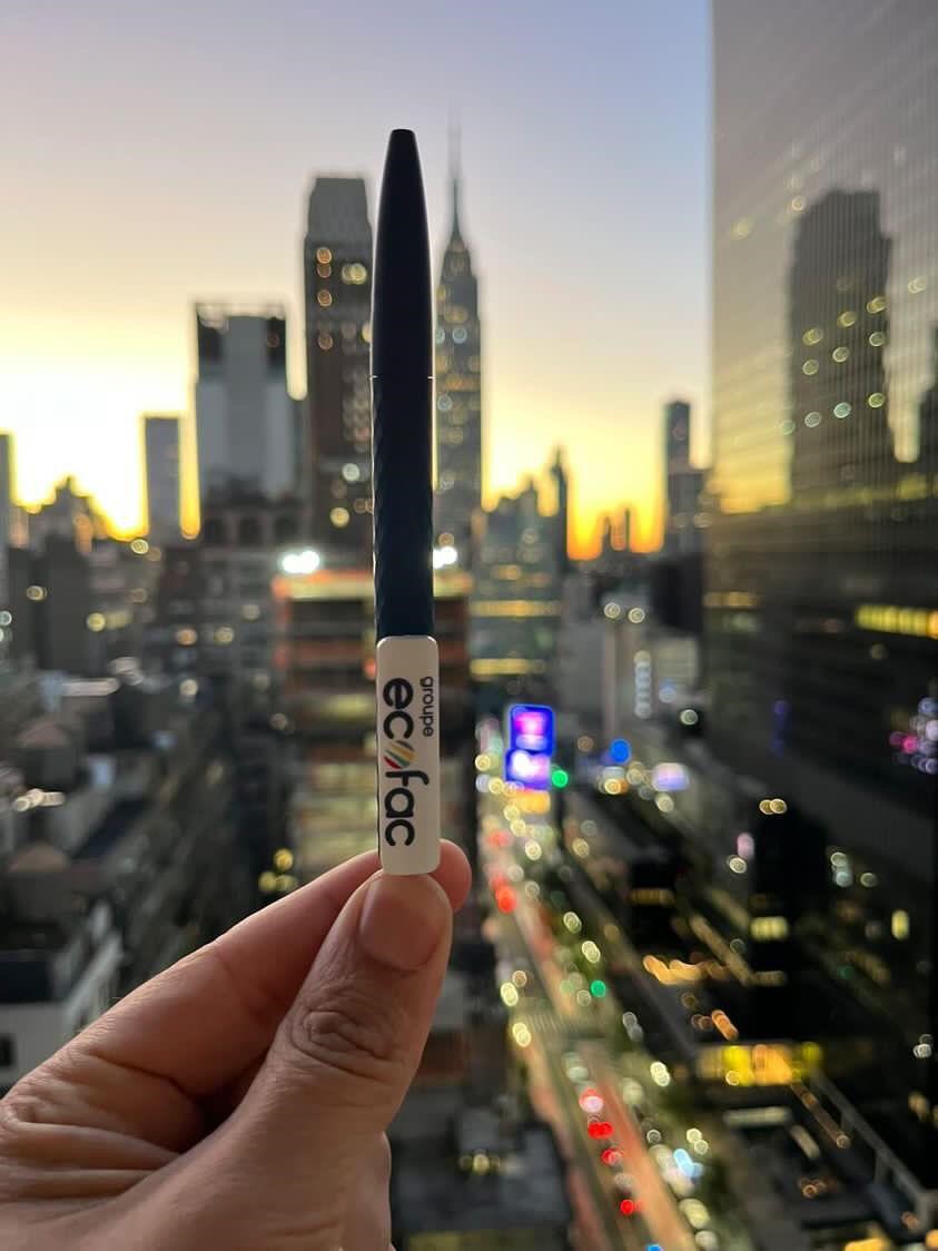 groupe_ecofac's tweet photo. [𝗩𝗼𝘆𝗮𝗴𝗲]

Ecofac, même à New-York ! 🗽
Merci à Romain Cerdan, formateur Ecofac de nous faire voyager avec lui ! ✈️

#WeAreEcofac #Ecofac #Ecole #Voyage #NewYork #Goodies https://t.co/N4J8dfbJKK