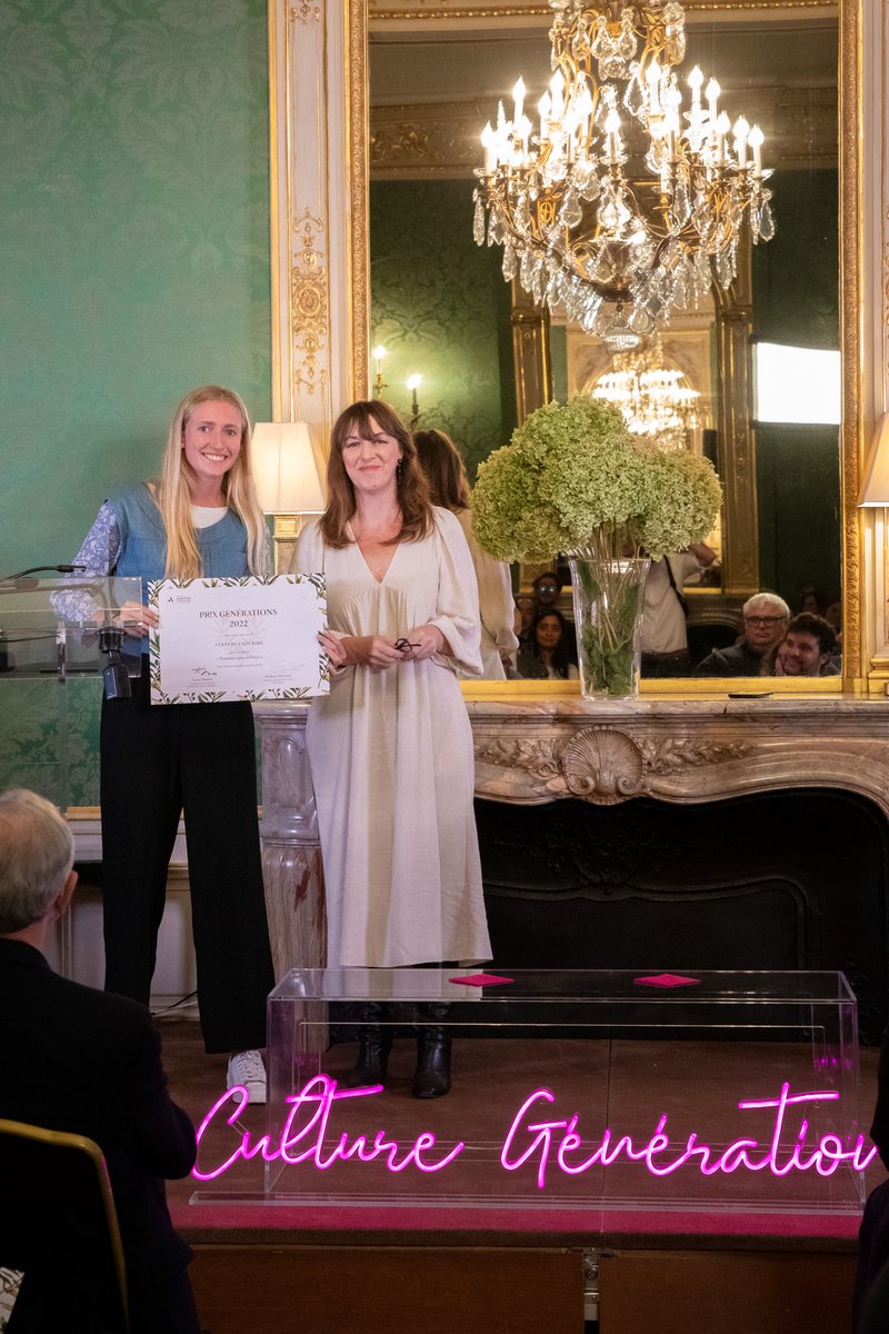 🏆Lors des #PrixAudiensGénérations, l’association <a href="/1lettre1sourire/">1 Lettre 1 Sourire</a>, a été distinguée pour «Souriez, vous écrivez».
Un projet luttant contre l’isolement par l’envoi de lettres entre seniors et enfants.

À découvrir dans le nouvel article d'#AudiensLeMedia
👉bit.ly/3UVo9I4