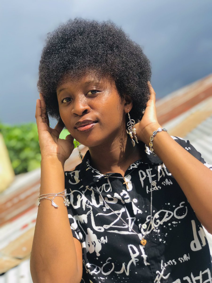 Abikyss3's tweet photo. Bon début de la semaine 🍯👑✨✅🥰
#bomba #taksimpatlama #T20WorldCupFinal #Qatar2022 #Yellowstone #14novembre #Ukraine️ #STAUSG #Pokemon https://t.co/gwPoitwbHw
