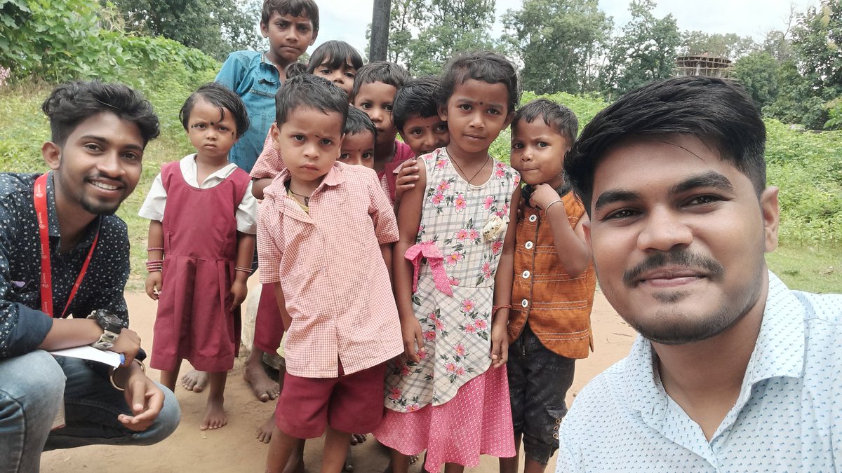RahulKsyp11's tweet photo. The most precious thing in this world is a smile on a child's face💙Happy Children's Day to every kid in the world💙
#WorldChildrensDay #GoBlue @UNICEFIndia #LaikamanKeTihar #sbcworks @abhisheksinghDP @jobzachariah https://t.co/PRJDYNzpnL