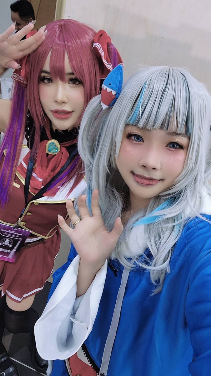 OlaAphrodite's tweet photo. Better late than never.. otsuuu sabah!
Thank you so much for inviting me..
.
It's really fun event and really really thankful to meet all of my fans there.. you guys are awesome..
Hope we meet again soon..
.
Which one you like better me as Gura or Nilou? And why?
.
Have a fun day https://t.co/kVNRySpPQE