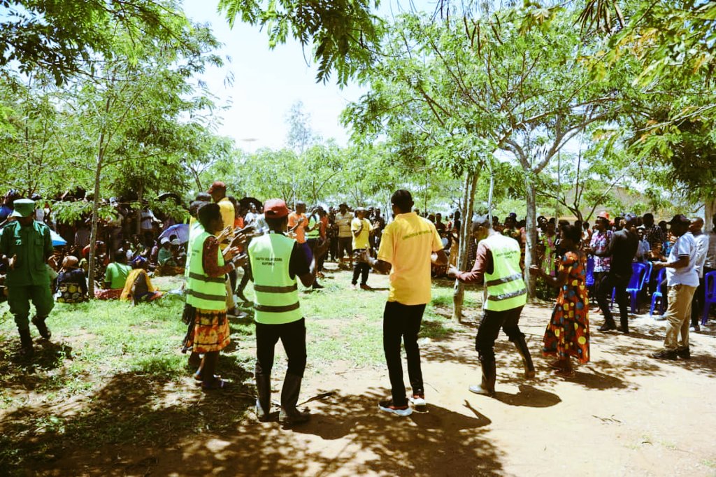 KayonzaDistrict's tweet image. Uyu munsi, hirya no hino mu mirenge igize Akarere ka @KayonzaDistrict hatangijwe urugerero rw'Inkomezabigwi, icyiciro cya 10/2022 rugizwe n'abanyeshuri basoje umwaka wa 6 w'amashuri yisumbuye mu mwaka  wa 2021/2022. Ku rwego rw'Akarere, igikorwa cyabereye mu murenge wa #Ndego