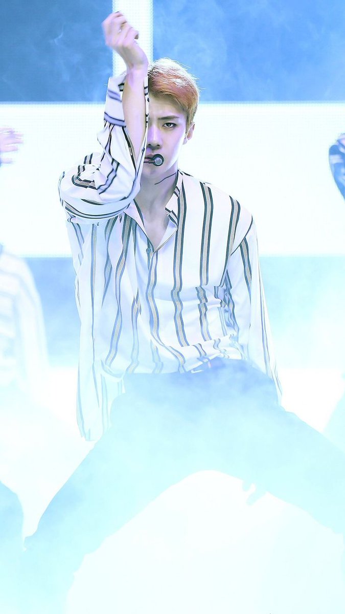 YourDailySM's tweet photo. Your daily dose of EXO. #YourDailySM #EXO #SMEntertainment #Scheduled @weareoneEXO https://t.co/PgIv9Oti3S
