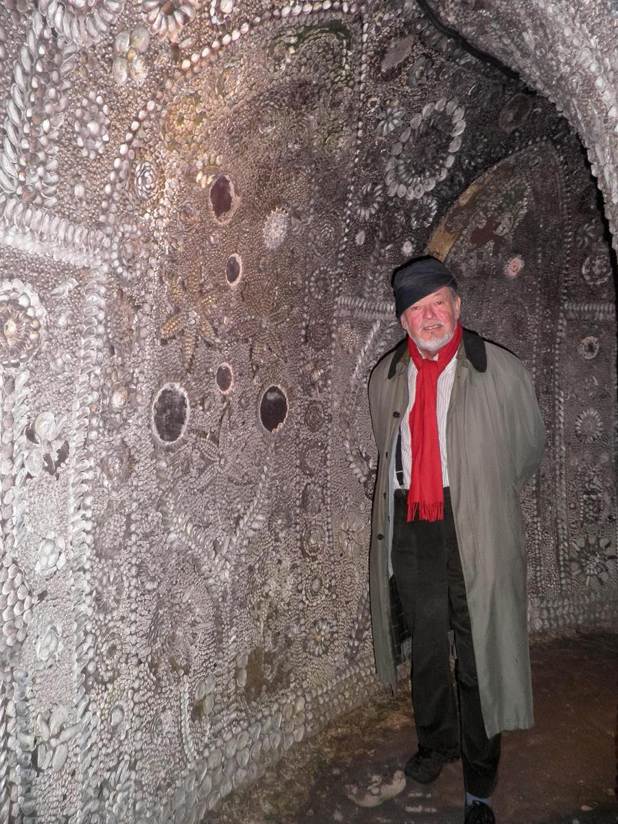 RawVisionMag's tweet photo. At @TCMargate November 23 – 27, 2022, Castles are Elsewhere is an exhibition that commemorates the life of Roger Cardinal (1940-2019).

Image: #RogerCardinal in the #ShellGrotto, #Margate 

#turnercontemporary #outsiderart #artbrut #rogercardinal #selftaughtart #outsiderartnews https://t.co/GyVFNu456b
