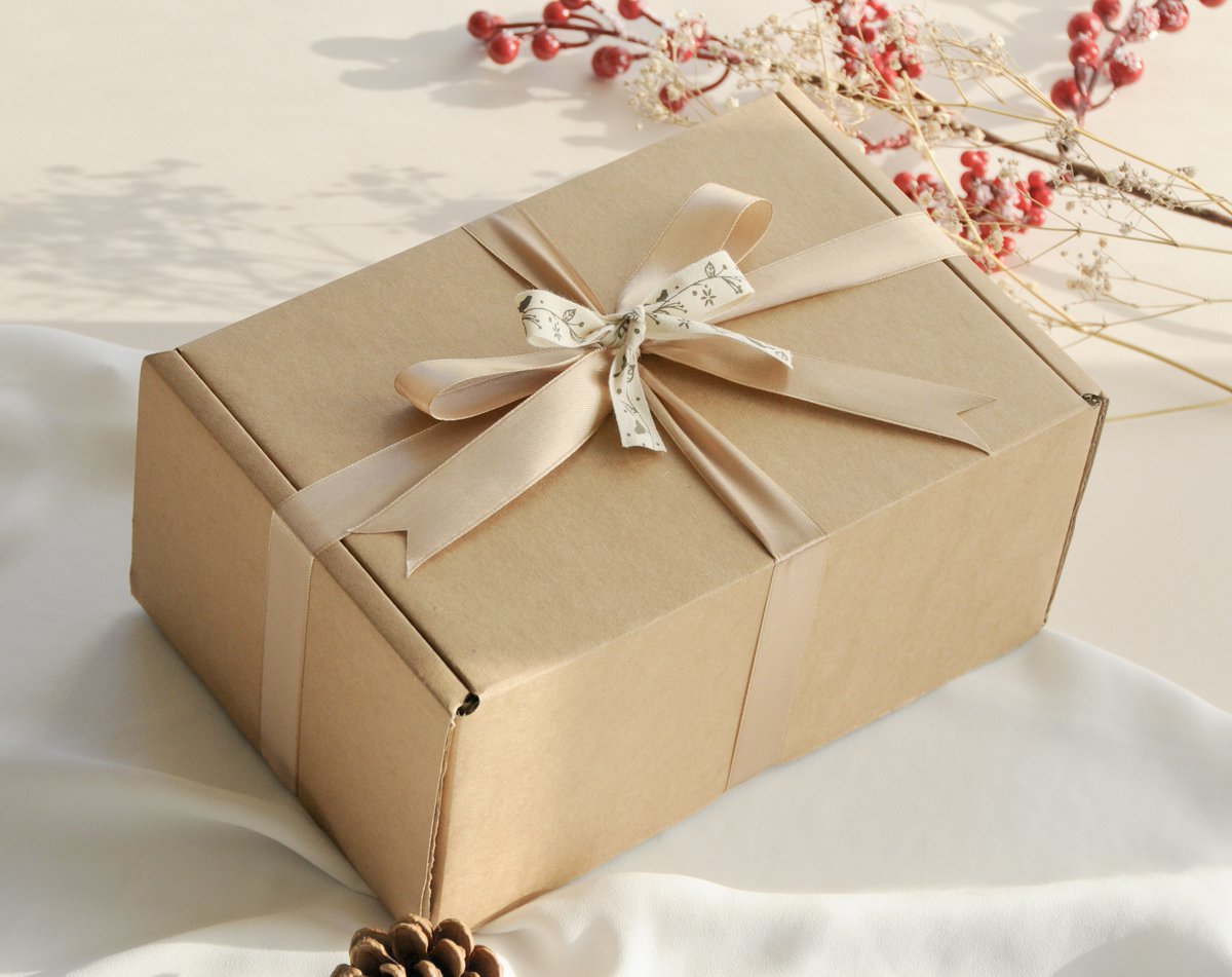 itsajora's tweet photo. Never too early for Christmas gift shopping. Our customisable gift-wrapped wellness bundles are here! Check them out! https://t.co/QhZ7LoJgeb https://t.co/Z3YVfxP2km
