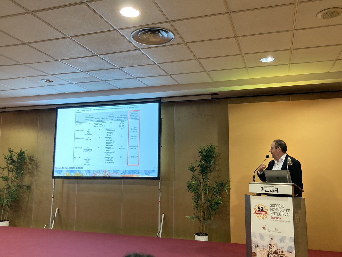 El Dr. Torregrosa hablando sobre ICI en la sesión de controversia de la #Senefro22 ¿Suspender definitivamente o reintroducir tras episodio de nefritis intersticial? <a href="/SENefrologia/">S.E.N. Nefrología</a> <a href="/GVAclinic/">Hospital Clínic de València</a>