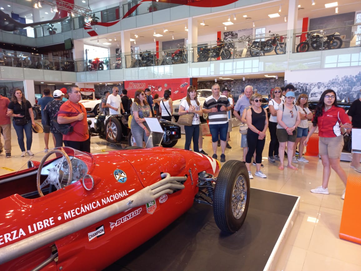 museotermas's tweet photo. #RECIBIMOS A SUPERMERCADISTAS DEL INTERIOR DE NUESTRO PAIS CON MOTIVO DE SU ENCUENTRO ANUAL, NOS VISITAN DESDE SANTA FE, CORDOBA, ENTRE RIOS, SANTA CRUZ, CORRIENTES Y OTRAS PROVINCIAS. Gracias por su palabras para nuestro museo y autodromo 👌 https://t.co/WYsyP2Oicp