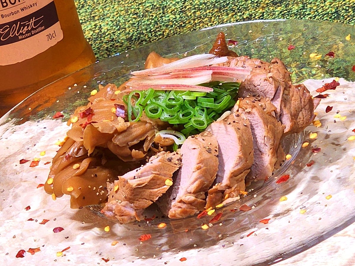HaremJets's tweet photo. 豚ヒレ ☆ 煮込み ♪

ブログ→ https://t.co/Yqjiw8f6HE

#おうちごはん #チャーシュー #豚ヒレ #豚ヒレ煮込み #ニンニク #舞茸 #柔らかい赤身肉 #圧力鍋 #舞茸のタンパク質分解効果で豚ヒレが溶ける寸前 #ダイエット #筋肉メシ #ケトジェニックダイエット #晩酌 #バーボン #ForRoses #COOL #美味い https://t.co/xB89L36v08