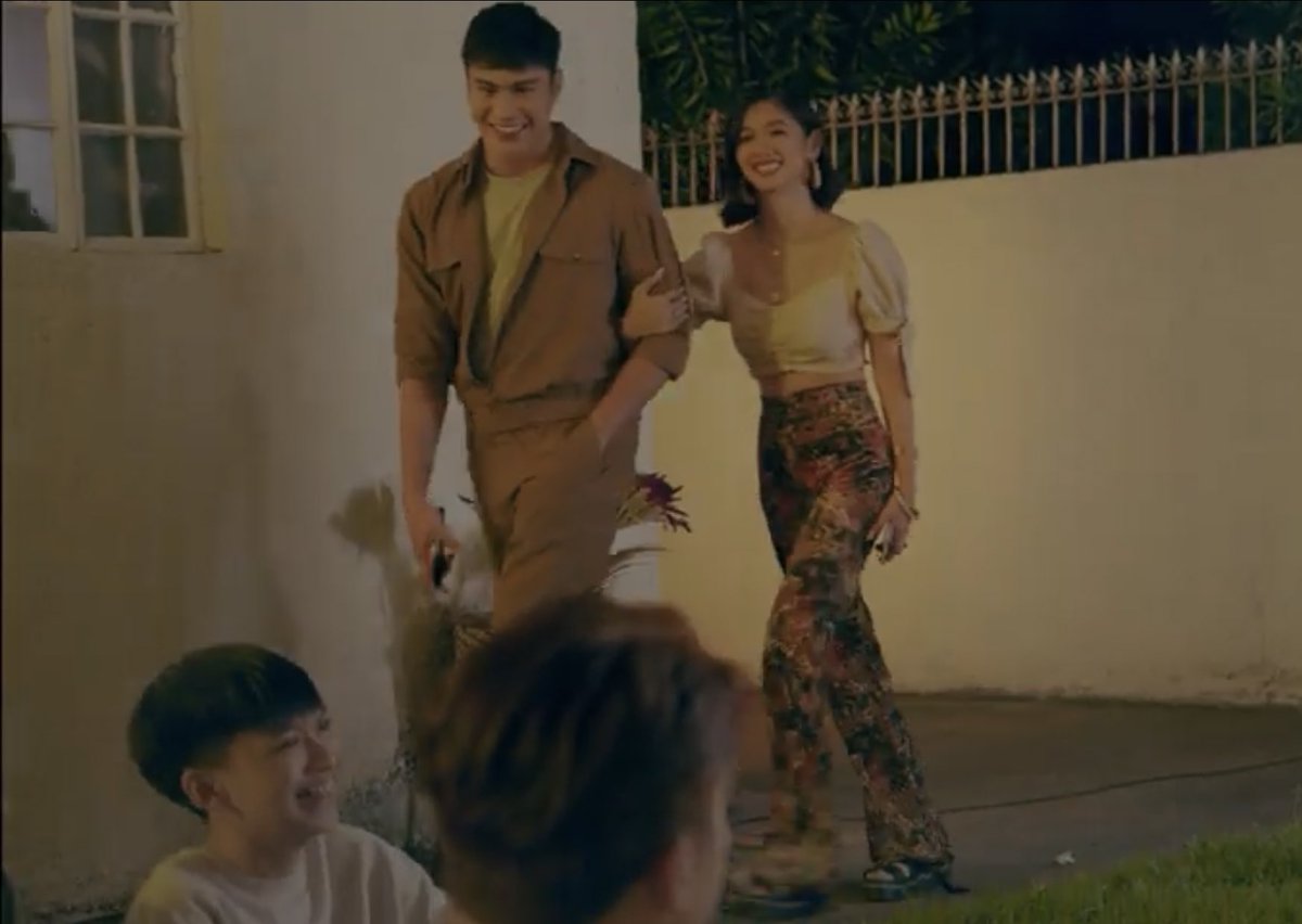 KaoMiahOFC's tweet photo. #KaoMiah in Lumala o Mawala‘s Music Video. 🧡

KAOMIAH MV DEBUT https://t.co/3MiayDwp5c
