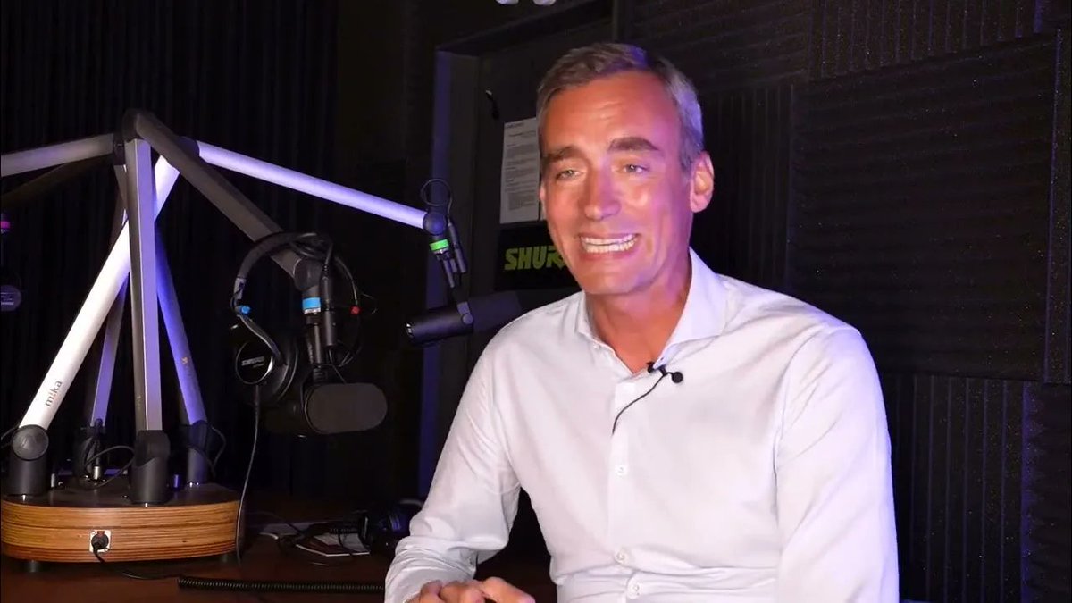 CB_News's tweet photo. Rencontre avec les partenaires du Paris Podcast Festival Pro #PPFpro 🎧
︎Interview de @JulienMosse, CEO et fondateur de @Edisound ▶ https://t.co/DQSGkGYm8y https://t.co/4oxoI5l1AM