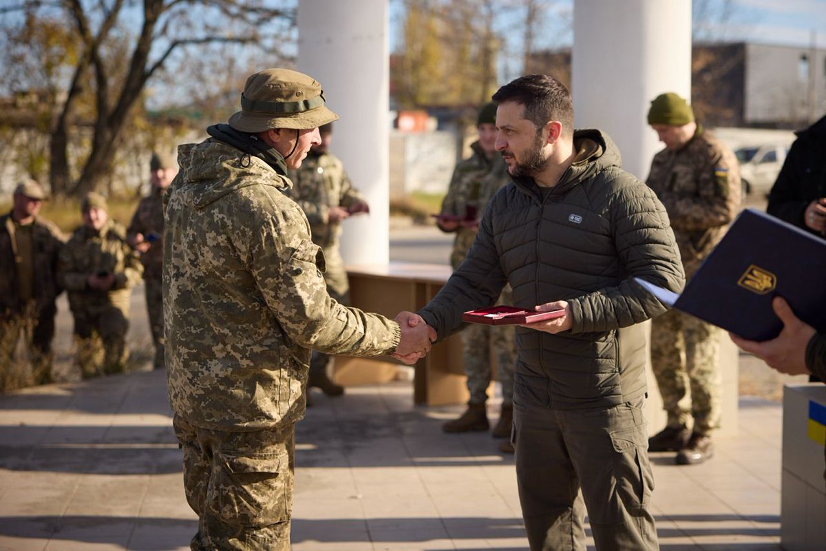 olgatokariuk's tweet photo. Zelensky visits liberated Kherson, gives awards to Ukrainian military there https://t.co/mwuqeyrZI2