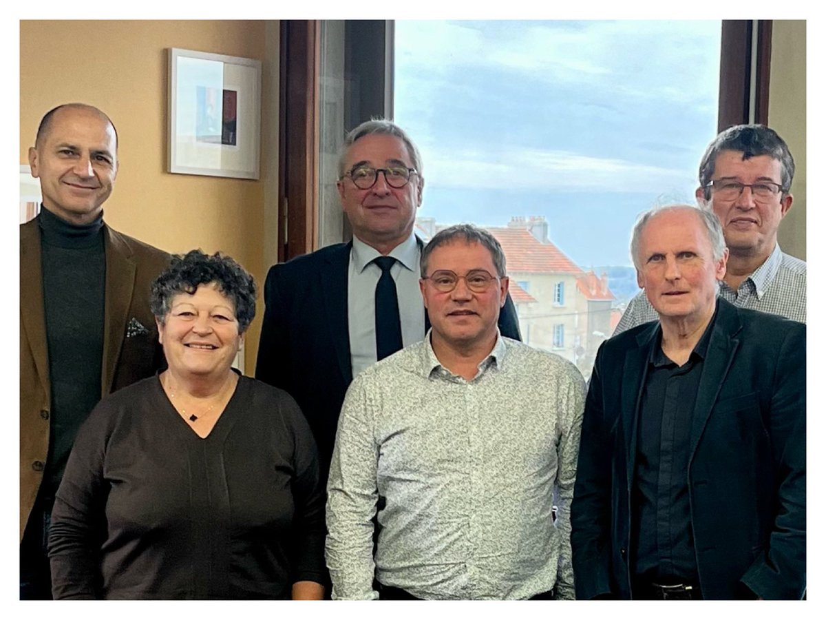 Réunion de travail et de concertation avec les parlementaires de la Creuse, Madame Catherine COUTURIER Députée, Jean-Jacques LOZACH Sénateur et Éric JEANSANNETAS Sénateur sur les sujets liés à l’aménagement et aux infrastructures :

- RN 147
- POLT
- SRADDET
￼