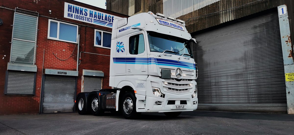 HaulageHinks's tweet photo. Monday Ready! 🚛

#transport #morethanjusthauliers #mondayready #MercedesBenz https://t.co/TLJxVWZqgs