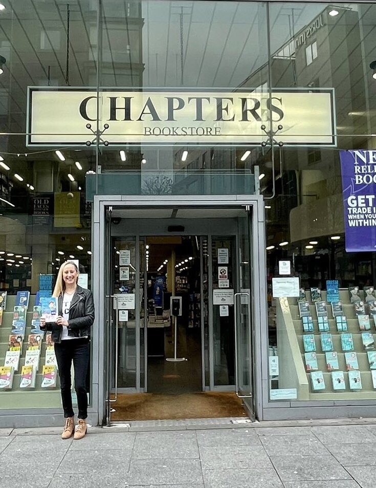 chaptersbooks's tweet image. Given that it is Monday morning, she looks like she is just out of her teens, but has 2 young children and 9 books under her belt, Caroline Grace Cassidy should be scary as hell … instead she loveliness personified! Gorgeous start to the week!