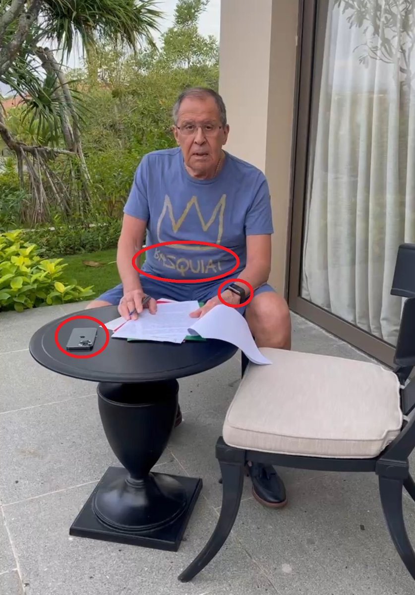 pulcetto's tweet photo. per fortuna #lavrov sta bene e può continuare a lottare come un leone contro il maledetto occidente.
in foto:
- iphone ultimo modello
- apple watch
- t-shirt artista USA eroinomane https://t.co/K0Ihvve0NH