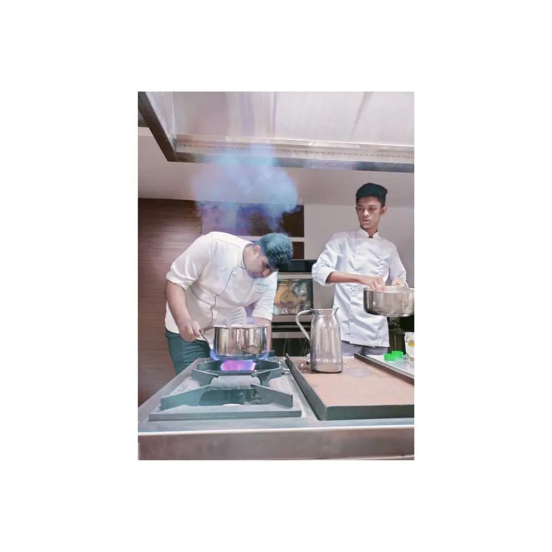 icitirupati's tweet photo. ICI, Tirupati would like to Thank Chef Reuben Lawrence for conducting demonstration session on artistic plate presentation and for including our students during the demonstration session.
@gyanbhushan1 @tourismgoi @incredibleindia @AjaybhattBJP4UK @Tourism_AP @pibvijayawada https://t.co/NQsI16EQaI