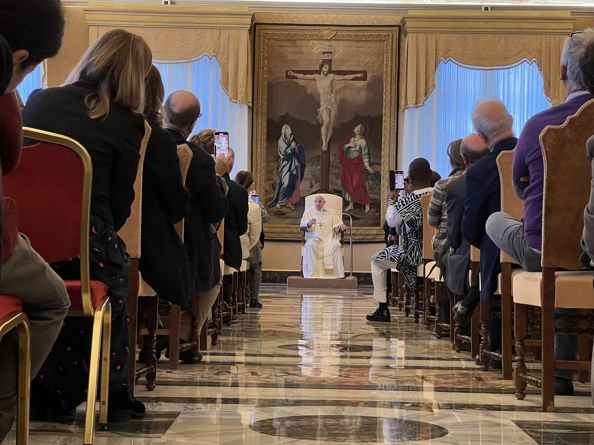 FOCSIV's tweet photo. In questi giorni di celebrazioni il momento più emozionante: l’udienza con Papa Francesco #vipremio2022, #50focsiv, #volontarinelmondo

👉 https://t.co/cOIUJHHEqG https://t.co/Rm96CRCmYQ
