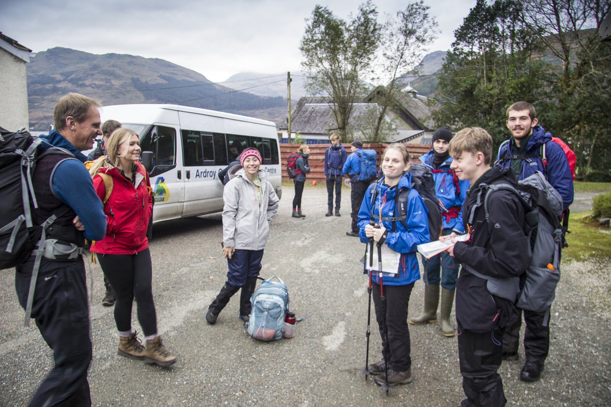 A few smiles as the Navigation Assessment for EOEU1OE at @ArdroyOEC gets underway. Will they still be smiling when they get off the hill tonight at 7 pm? @StirBES