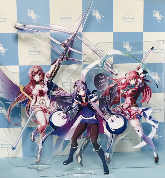 エデンズリッターの魔法戦士コラボの立ち絵があまりに良かったので、エターナルティアと一緒にアクスタ作ったよ。フィーネのクソデカ武装の存在感よ。 