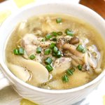 舞茸効果でびっくりするくらいお肉がホロッホロ。旨味がやっっっばい激うまスープ