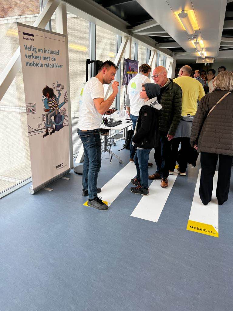 INDIMO_H2020's tweet photo. Quick update about our participation to conferences in the last weeks: project booths and presentations on Digitaal Vlaanderen Trefdag and Open Company Day in Ghent. Thanks to @imec_int for developing an #inclusive solution for smart #stoplights and showcasing it around!🤩 https://t.co/OTZhJ7Li1M