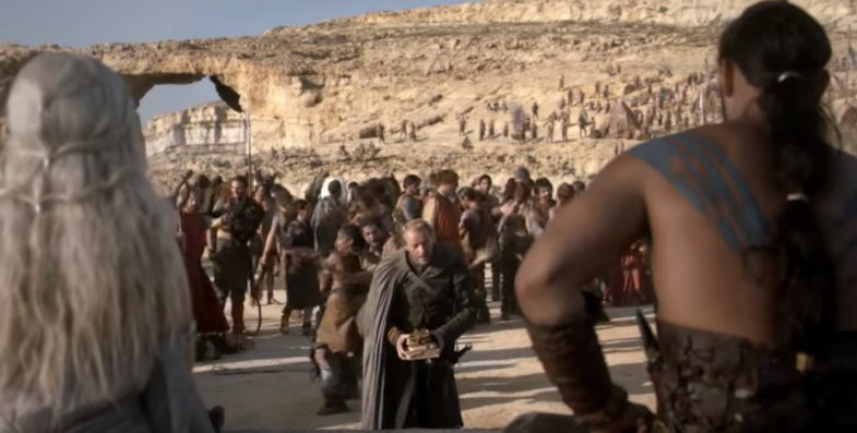 Vzlarocks's tweet photo. la #ExpoValencia2022 es como una boda dothraki. https://t.co/S9tmRAMSNs