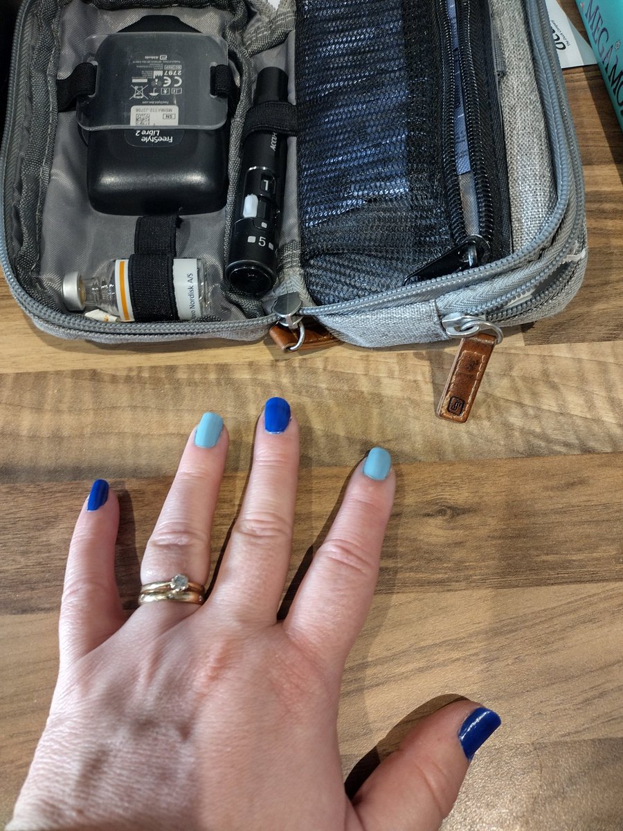 💙Happy World Diabetes Day to all those T1D warriors out there, you are all smashing it, painting my nails blue to spread awareness #NailingDiabetes <a href="/DiabetesUK/">Diabetes UK</a> can't be any prouder on how Josh deals with it every day 💙💪💙 #WorldDiabetesDay 💙
