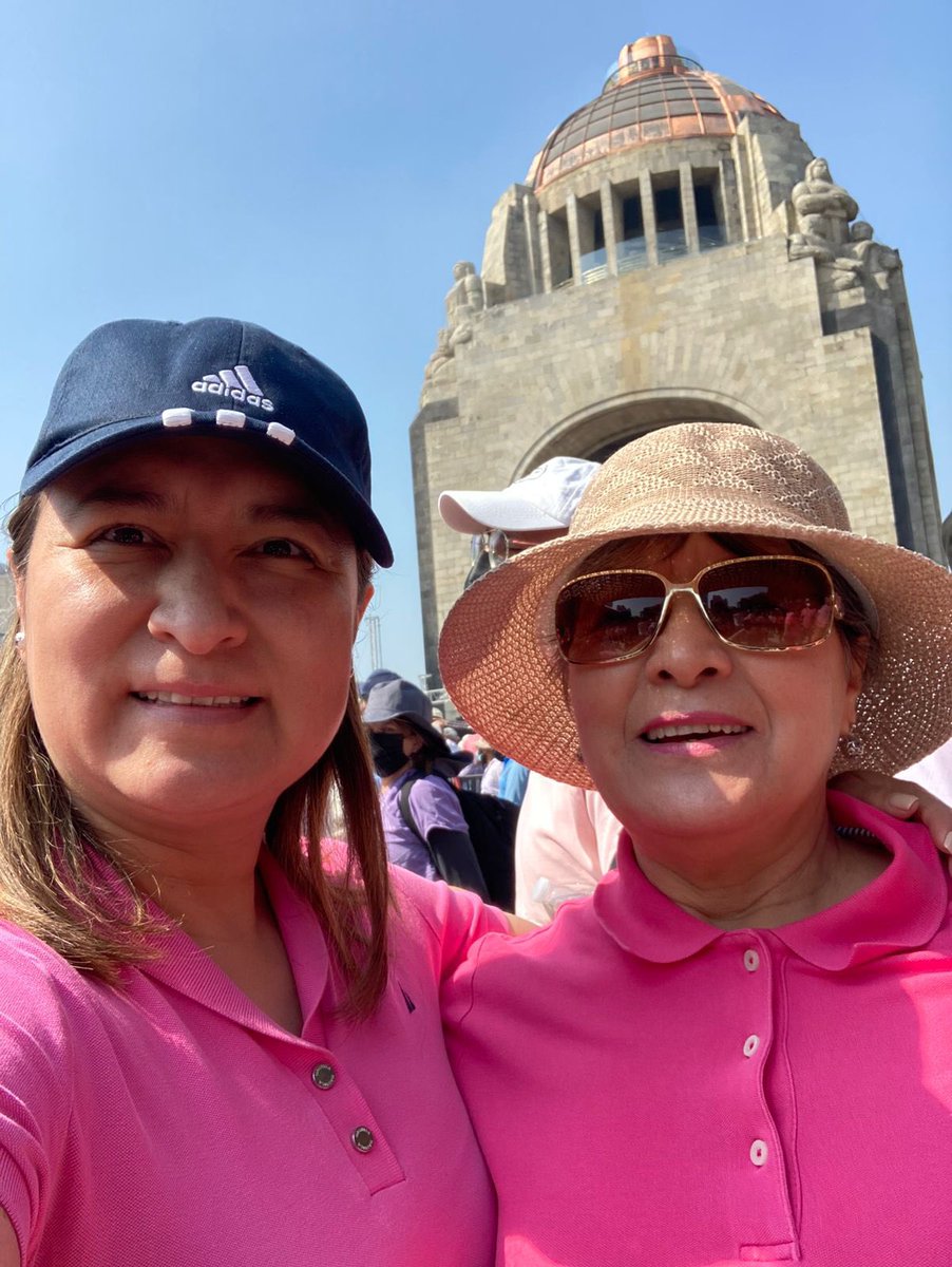 vane_granillo's tweet photo. Si fuimos y fuimos un CHINGO y muchos de los que estábamos ahí nunca habíamos ido a una marcha y los hicimos por nuestros hijos, sobrinos, nietos. Cuéntenos bien o así querrán contar los votos. https://t.co/fKu8ddFSsa