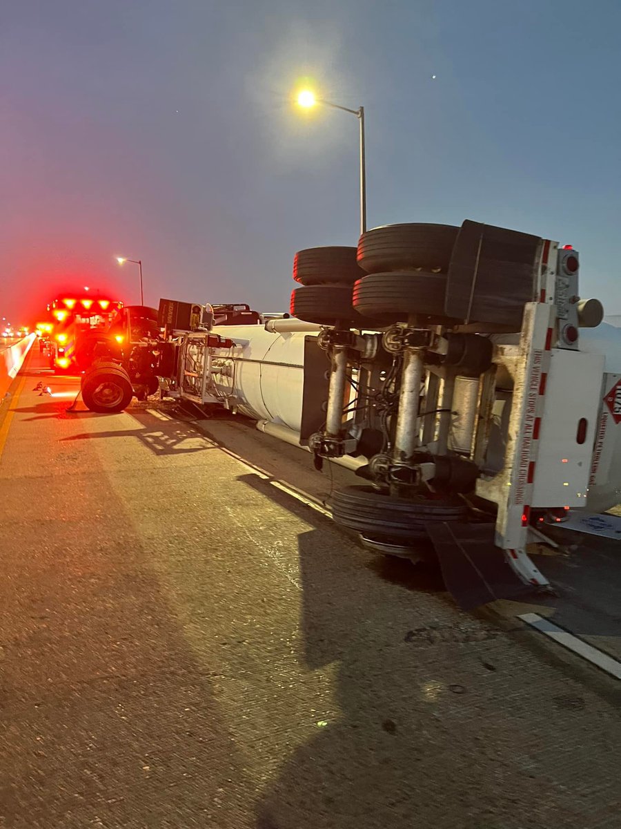 AACoFD's tweet photo. ***Traffic Accident U.S. Route 50 on the Severn River Bridge.  A large propane truck has overturned on the bridge.  

Currently all lanes are closed in both directions.  Please use an alternate route. Emergency Crews on-scene. https://t.co/ExPAe0ZZdh
