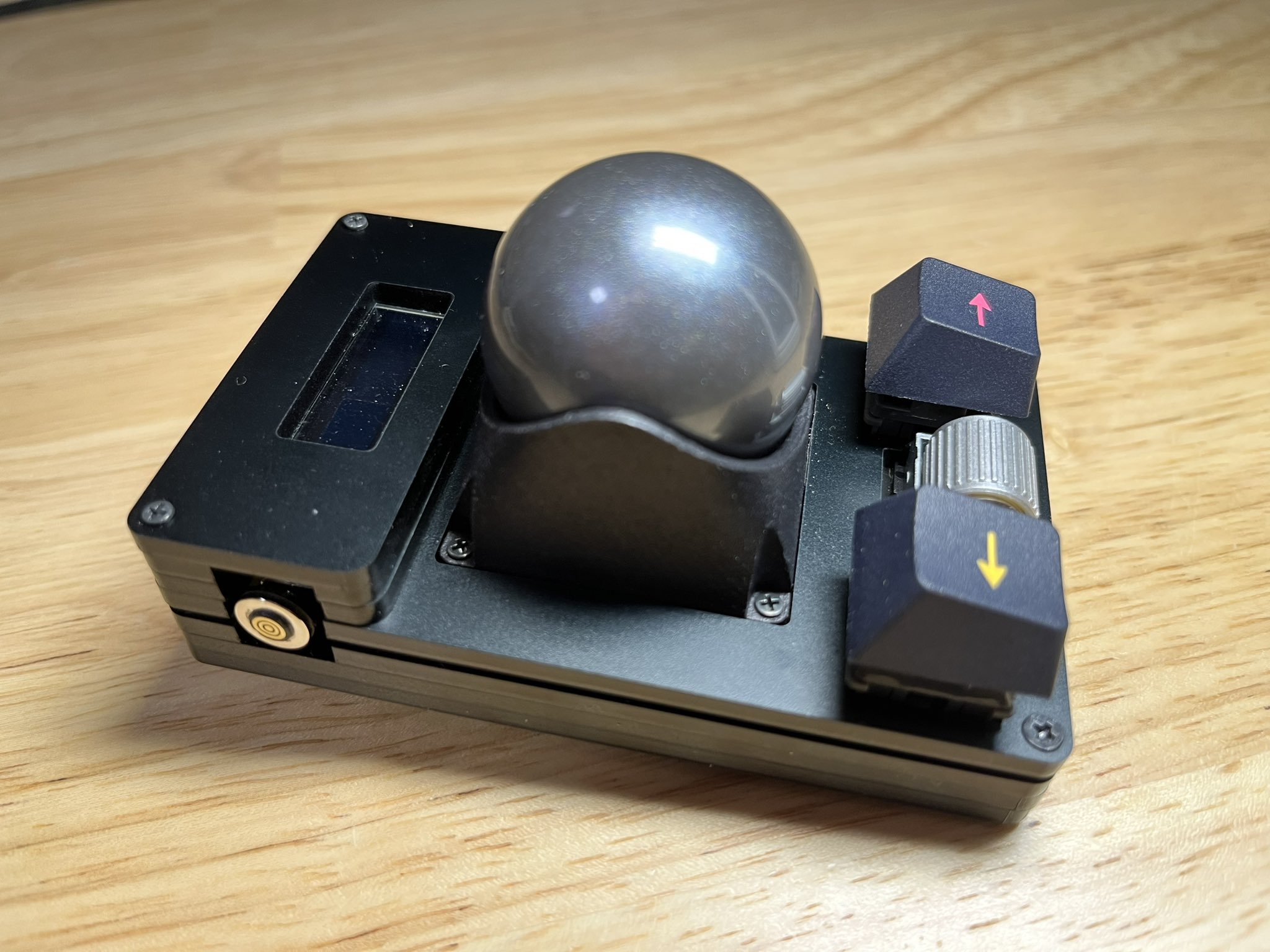 魂カーニバル Skeb/お仕事募集中 on Twitter "aki27さんのmeishi trackball moduleを作りました。素