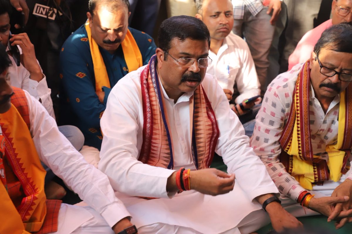 Dharmendra Pradhan tweet media