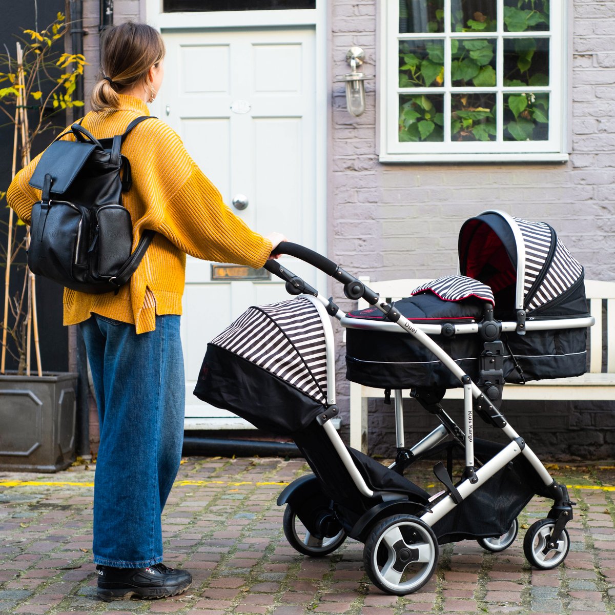 image4kidz's tweet photo. 10% off now £399.99 on our award winner Duel Baby &amp; Tot, price includes FREE Isofix Car seat worth £120! Perfect for your newborn and toddler💕⁠
⁠
Interest Free Finance with Klarna🖤⁠
⁠
🌟Free Isofix car seat⁠ worth £120⁠
⁠
https://t.co/C0f0Z4wO88  https://t.co/ZgJFbe8juK