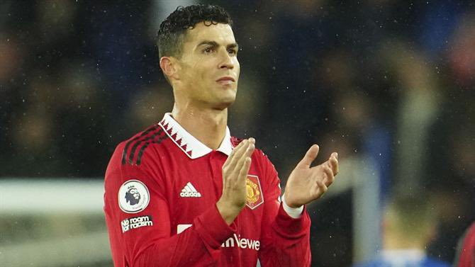 Meu ídolo de criança, nunca vão perceber! Sempre do teu lado! 

Eles podem estar uma vida toda a tentar eu cá estarei a minha vida toda para te apoiar!  

VIVA RONALDO

#MYGOAT