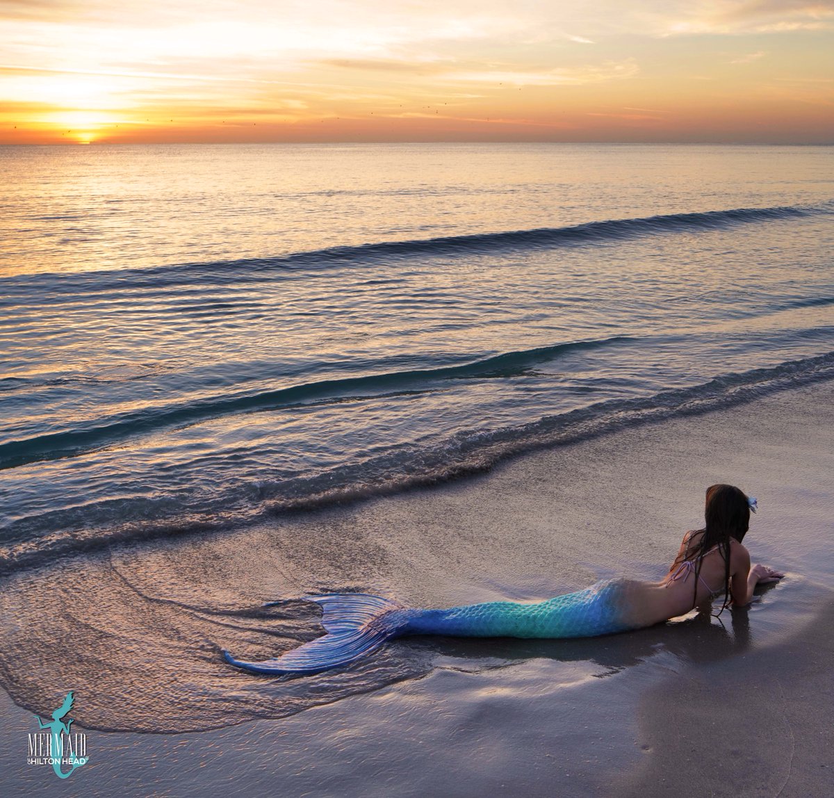 #MermaidMonday is always better when it begins with a sunrise!

 #mermaidofhiltonhead #mermaid #mermaidnina #hhimermaid #Hiltonheadmermaid #mermaids #sunrise #realmermaid #siren