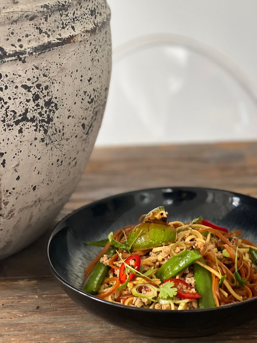 PrepPerfectUK's tweet photo. We believe meals should fit with your lifestyle! 
Our low carb options can help maintain #nutrition standards. No #diets! Just #healthy prepared food.
Eating well is a form of self respect.
🍽️ Order now: https://t.co/zWZ9hKLIF9 
 #PrepPerfect #nutritious #balancedmeals #freshfood https://t.co/v6utCqnR0u
