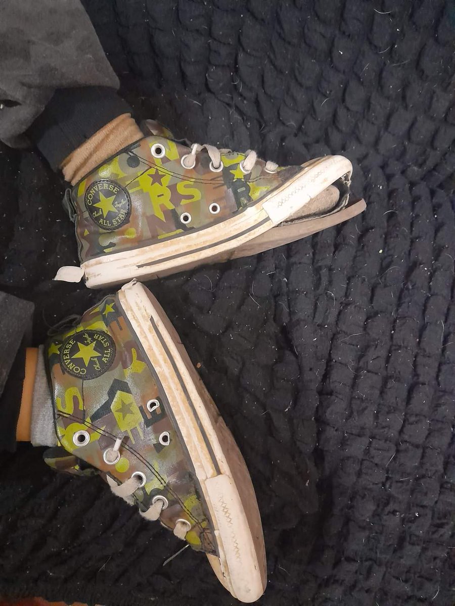 TrelkeChue's tweet photo. https://t.co/4gVvRvKWCi se necesita encontrar esas zapatillas en número 36 o 37 es para un niño con TEA, es la única que usa. Por favor si alguien sabe donde están se agradece. Arriba esta el link del facebook de su mamá. #TUDIA13 #MuchoGustoMega https://t.co/UvXVdLFnD3