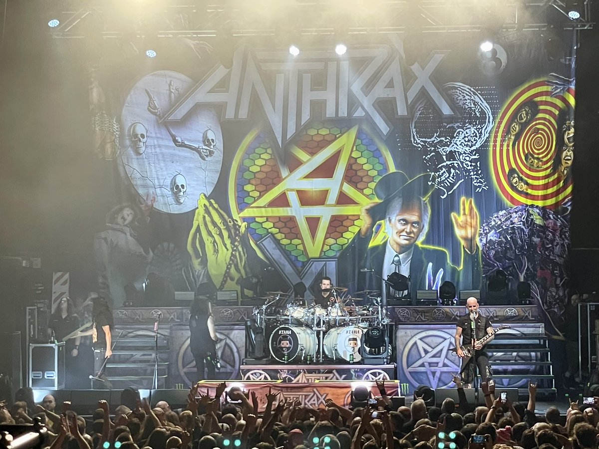 ScottSwardrop's tweet photo. @MonstersOfRock Anthrax in Glasgow. Still awesome. https://t.co/68WVIOKVzw