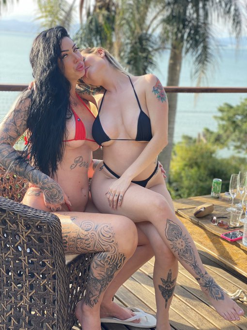 Morena + Loira &hearts;️ quem gosta? @gigenesini_ https://t.co/D21LqrTGdH<a class="tags" target="_blank" title="On Twitter" href="/?out=eyJ0eXAiOiJKV1QiLCJhbGciOiJIUzUxMiJ9.eyJpYXQiOjE3MjA2NjMwODMsImlzcyI6InR3cG9ybnN0YXJzLmNvbSIsIm5iZiI6MTcyMDY2MzA4MywiZXhwIjoxNzUyMTk5MDgzLCJyZWRpcmVjdF91cmwiOiJodHRwczovL3R3aXR0ZXIuY29tL2dpZ2VuZXNpbmlfIn0.4phmuMSNwRvf0321oq84P3iPVcvn_s9pp7aH2OxO_xbgtPvHJ4jqKYmWddRbGQBQxVh0sBFGYE8UYYJJQYBqww">@gigenesini_</a>