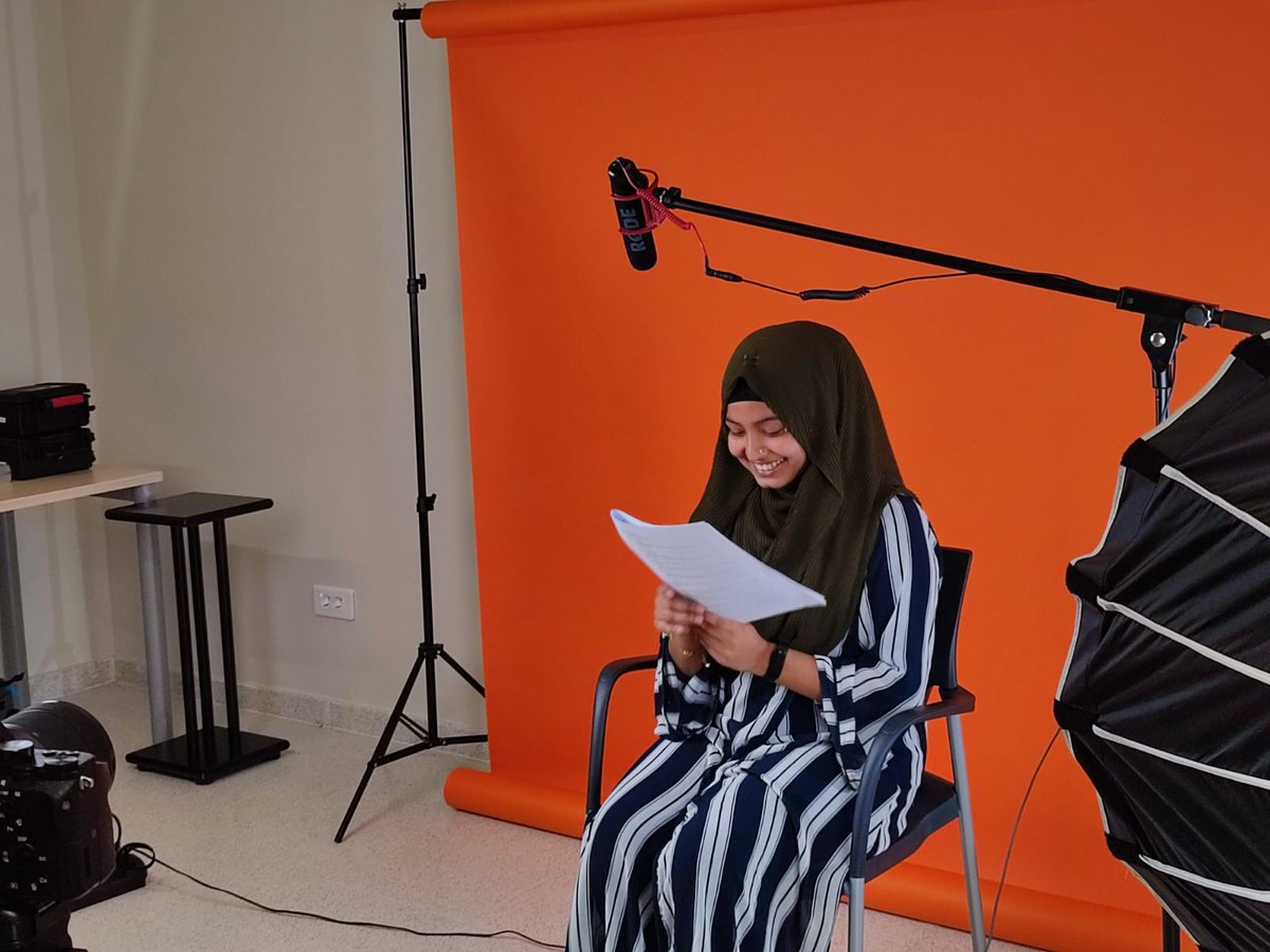 Avui ens visiten els alumnes de 1r de batxillerat de <a href="/insmtarradell/">Ins Miquel Tarradell</a>, escola en residència al <a href="/cececebe/">CCCB</a>, que participen al programa #NeuroART i rebran a més una xerrada i visita als laboratoris dels investigadors. 

<a href="/bcn_ajuntament/">Ajuntament de Barcelona</a> <a href="/CCCBmediacio/">CCCBMediació</a>  #projectesTarradell #Cervells