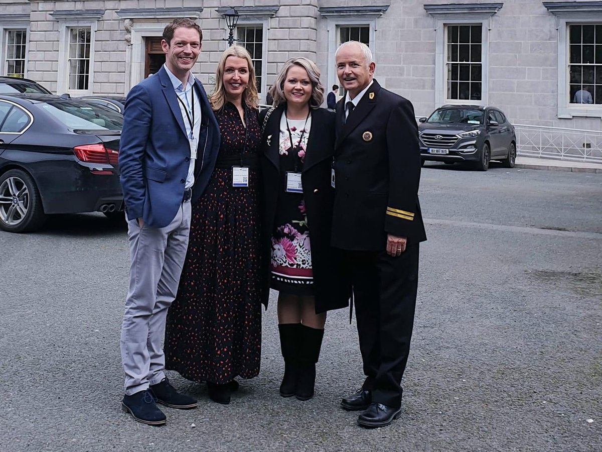 LorcallWalsh's tweet photo. Mná na hEireann we have lost our big sister, Vicky you fought so hard for all of us, I can’t believe you are gone, forever in my heart, thank you for your courage, strength, laughs and support, rest easy my friend, another life lost… heartbroken 💔 @PhelanVicky https://t.co/ArW4eg38Rx