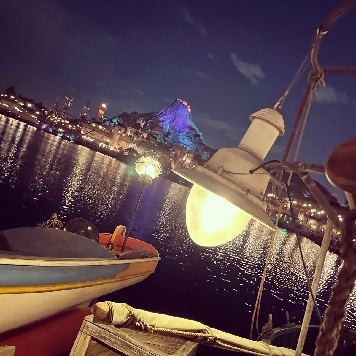 DisneyPhoto00's tweet image. #Disney#TokyoDisneyResort#TokyoDisneyLand#TokyoDisneySea#TDL#TDS#TDR#tokyodisneyresort#tokyodisneyland#tokyodisneysea#Photo#ディズニー#ディズニーリゾート#ディズニーランド#ディズニーシー#写真#綺麗#グルメ#写真#夢の国#ディズニー夜景#ディズニー好きな人と繋がりたい#ディズニー写真