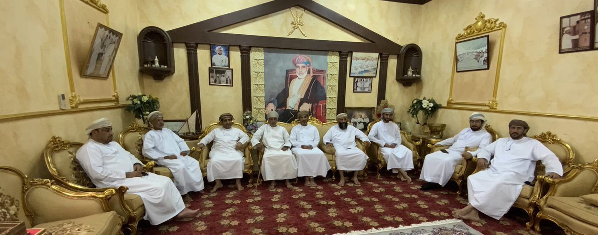 هناك من البشر أرواحهم نادرة…جعلوا
من حياتهم كلها رحلة ضوء…يضئون لمن
حولهم …أحيانًا بفكره …أحياناً بجملة عابره
…وأحياناً بإبتسامة …اللهم أجعلنا ممن نظرت إليهم
فرحمتهم …وسمعت دعاؤهم فأجبتهم
   التحية والتقدير لصاحب الدار
#ولاية_خصب
#محافظة_مسندم