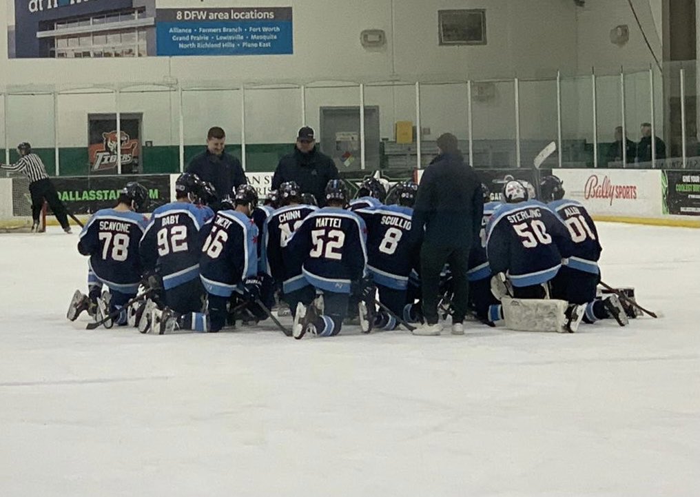 Chicago Jets Midget Hockey on Twitter "The Saint Ignatius JV hockey