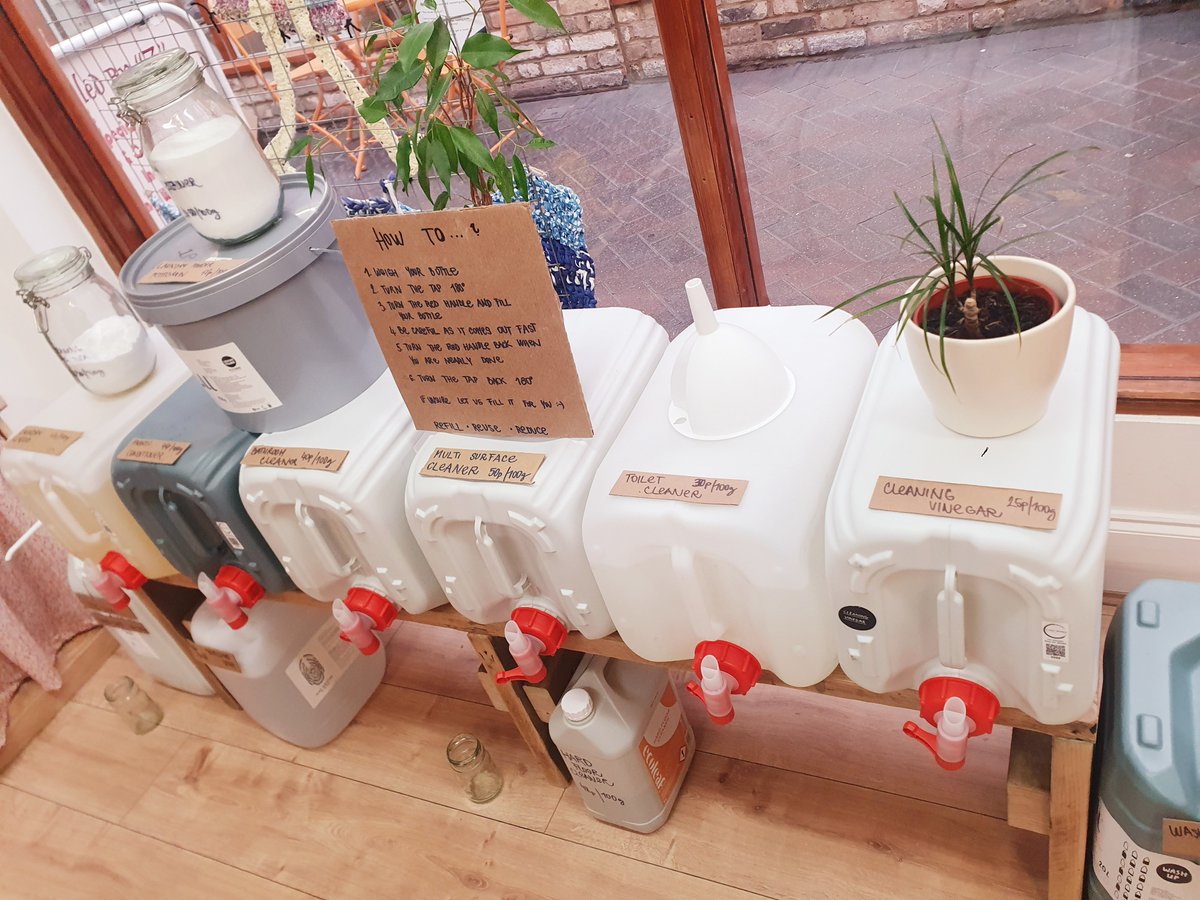 SaiqaQH's tweet photo. Popped into #OnePlanet, the wonderful #refillstore on George Lane, #SouthWoodford 🍃 Lovely selection of organic groceries, body care and cleaning items. #Sustainability in action 👏🏼 Go and visit it! (Unit 1, The Galleria, E18 1AY) #reuse #refill #reduce #refillable #zerowaste https://t.co/F5QacjLetU