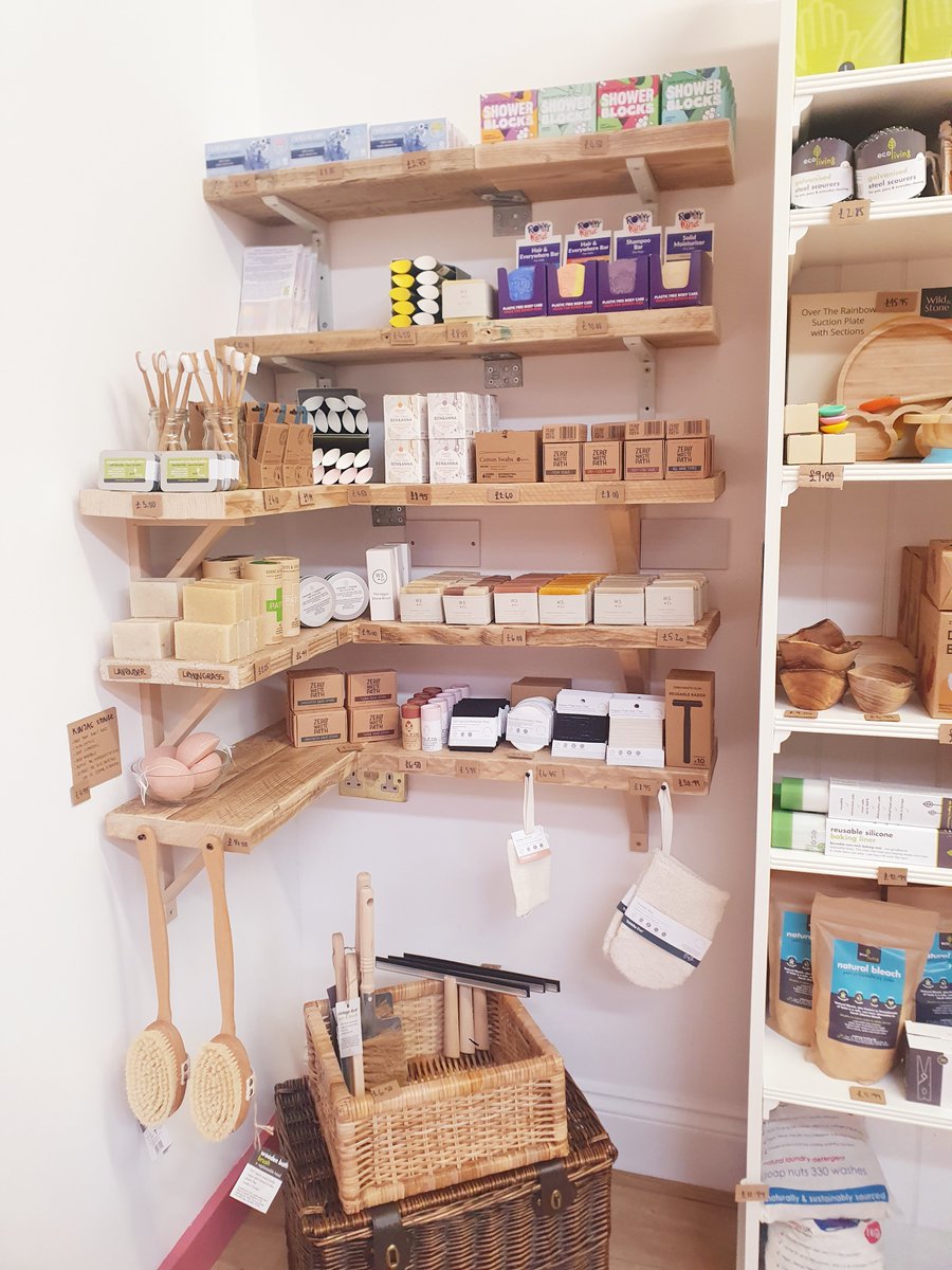 SaiqaQH's tweet photo. Popped into #OnePlanet, the wonderful #refillstore on George Lane, #SouthWoodford 🍃 Lovely selection of organic groceries, body care and cleaning items. #Sustainability in action 👏🏼 Go and visit it! (Unit 1, The Galleria, E18 1AY) #reuse #refill #reduce #refillable #zerowaste https://t.co/F5QacjLetU